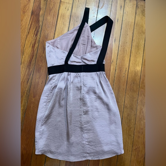 BCBGeneration one shoulder dress. Size 6. Excellent used condition. - Picture 3 of 5